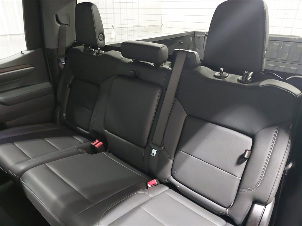 Used 2025 GMC Sierra 1500 SLT image 14