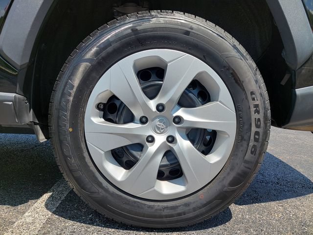 Certified 2025 Toyota RAV4 LE AWD/4WD image 22