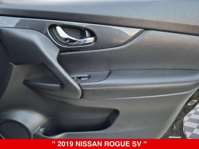 Used 2019 Nissan Rogue SV AWD/4WD image 34