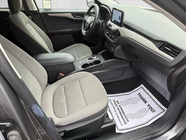 Used 2022 Ford Escape SE image 18