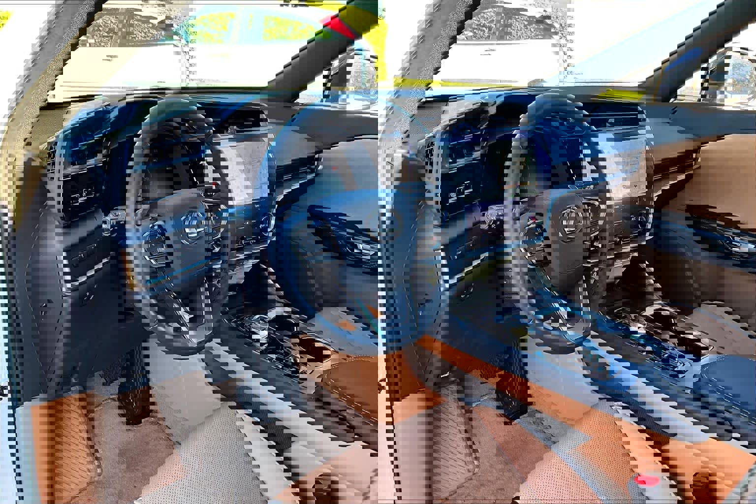 Used 2023 Lexus RZ 450e Premium image 17