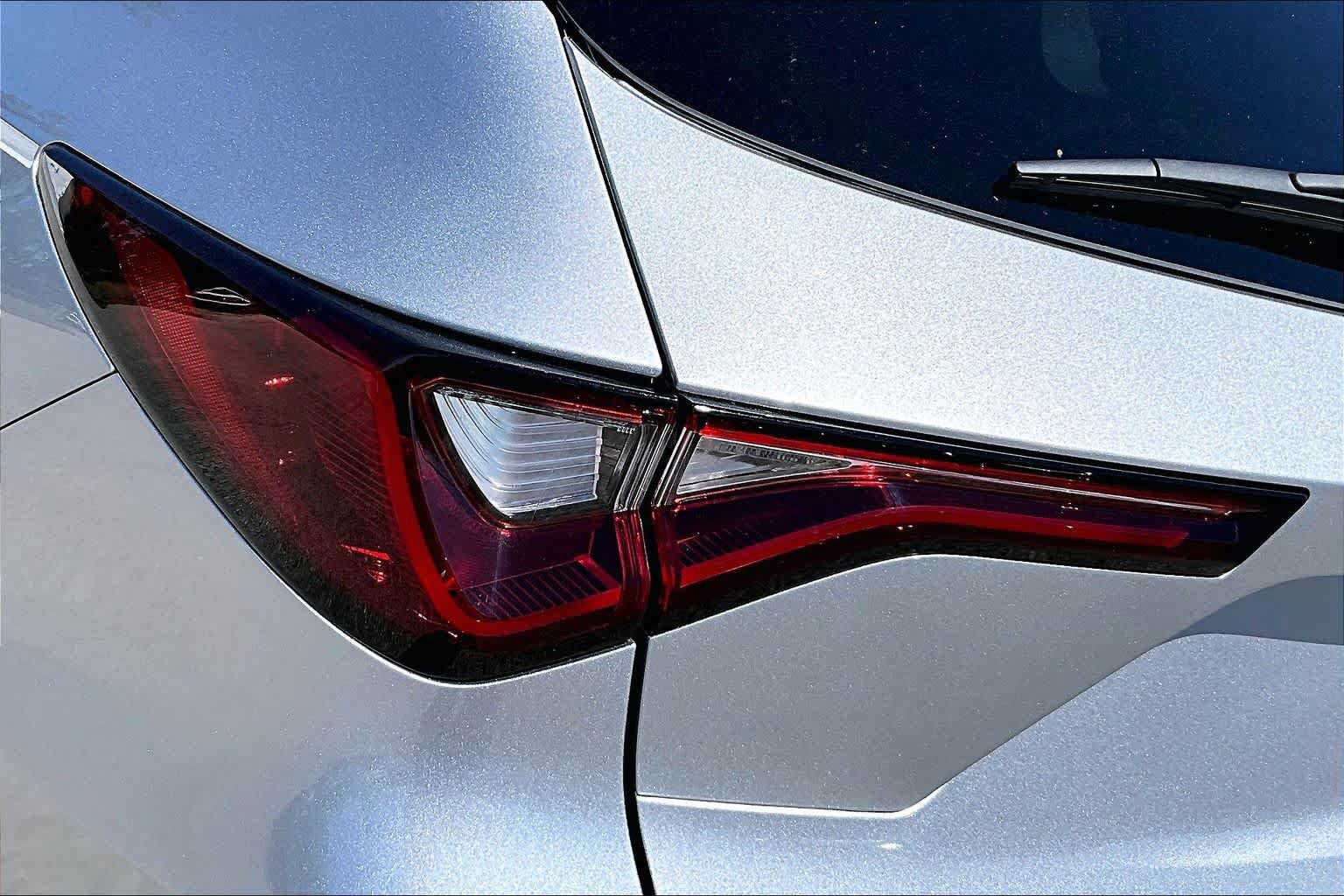Certified 2026 Acura MDX w/ Technology Package FWD image 14