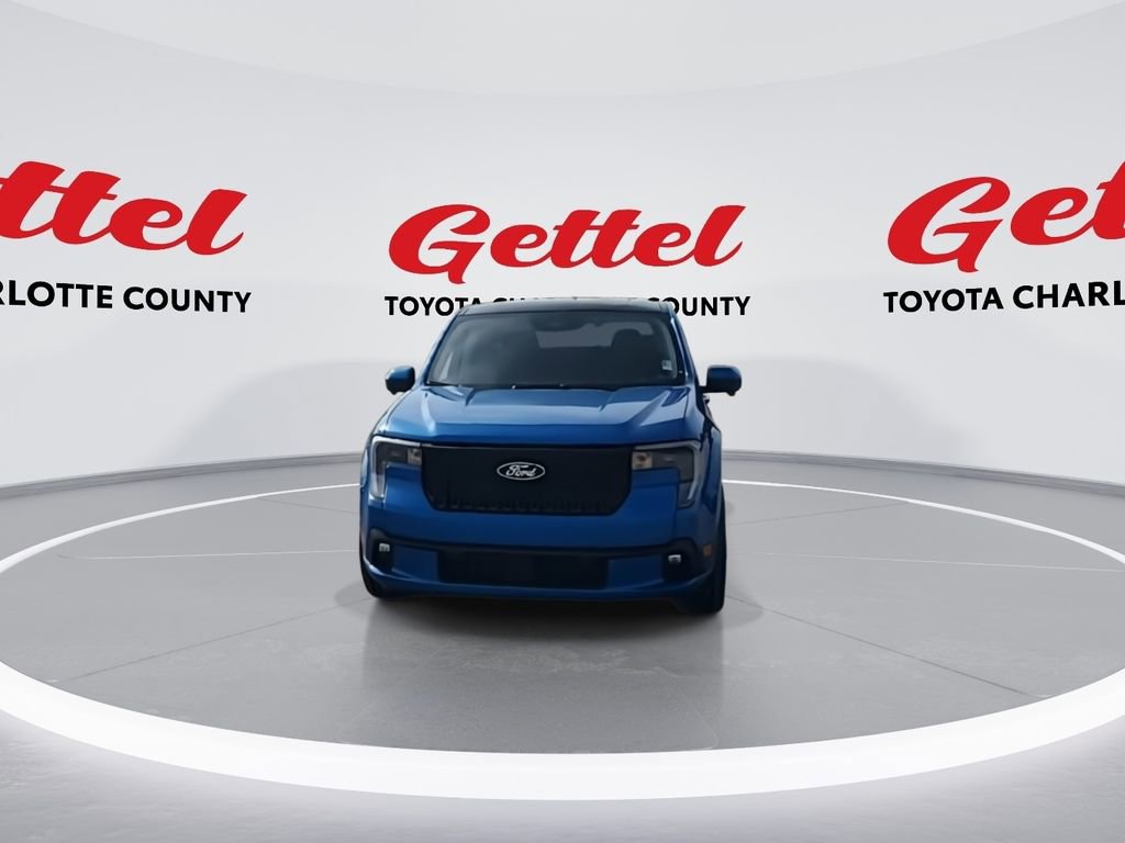 Used 2025 Ford Maverick Lobo image 3