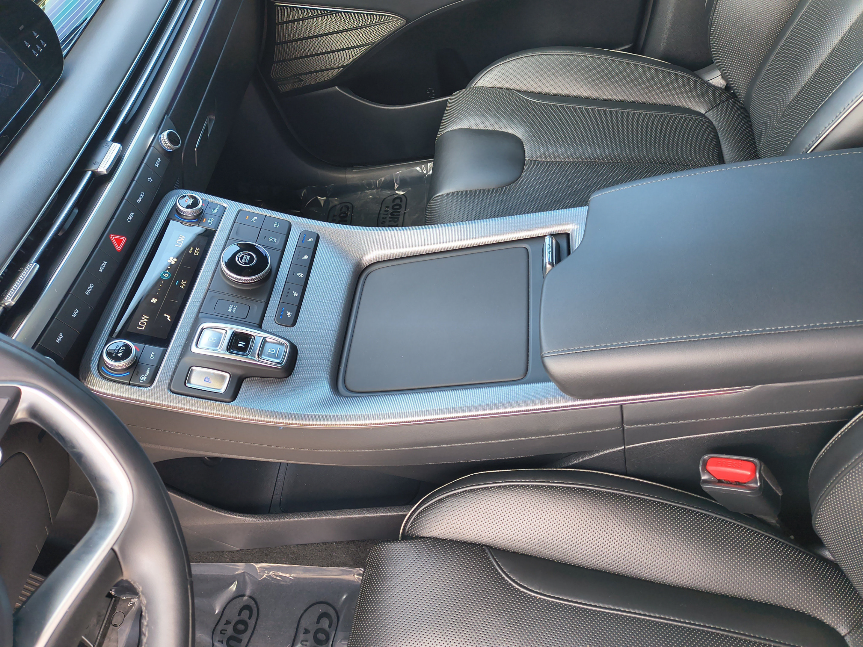 Certified 2024 Hyundai Palisade Calligraphy FWD image 22