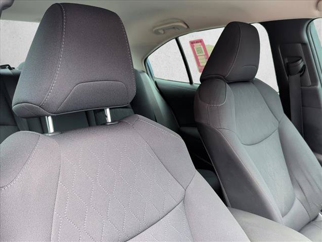 Used 2020 Toyota Corolla LE FWD image 22