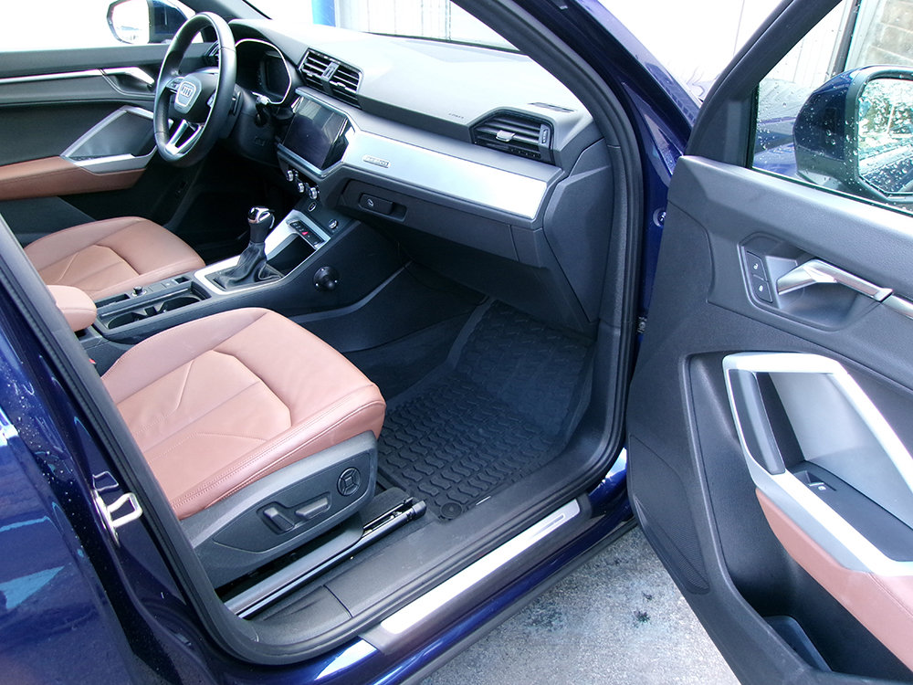 Used 2021 Audi Q3 2.0T Premium w/ Convenience Package image 11