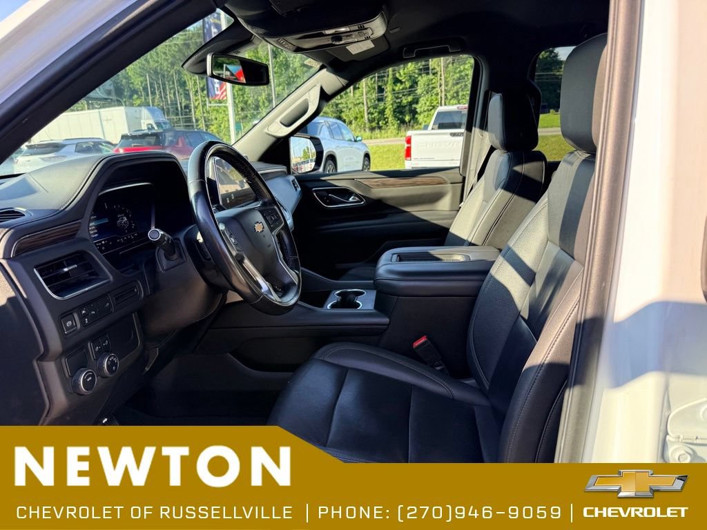 Used 2022 Chevrolet Suburban LT RWD image 6