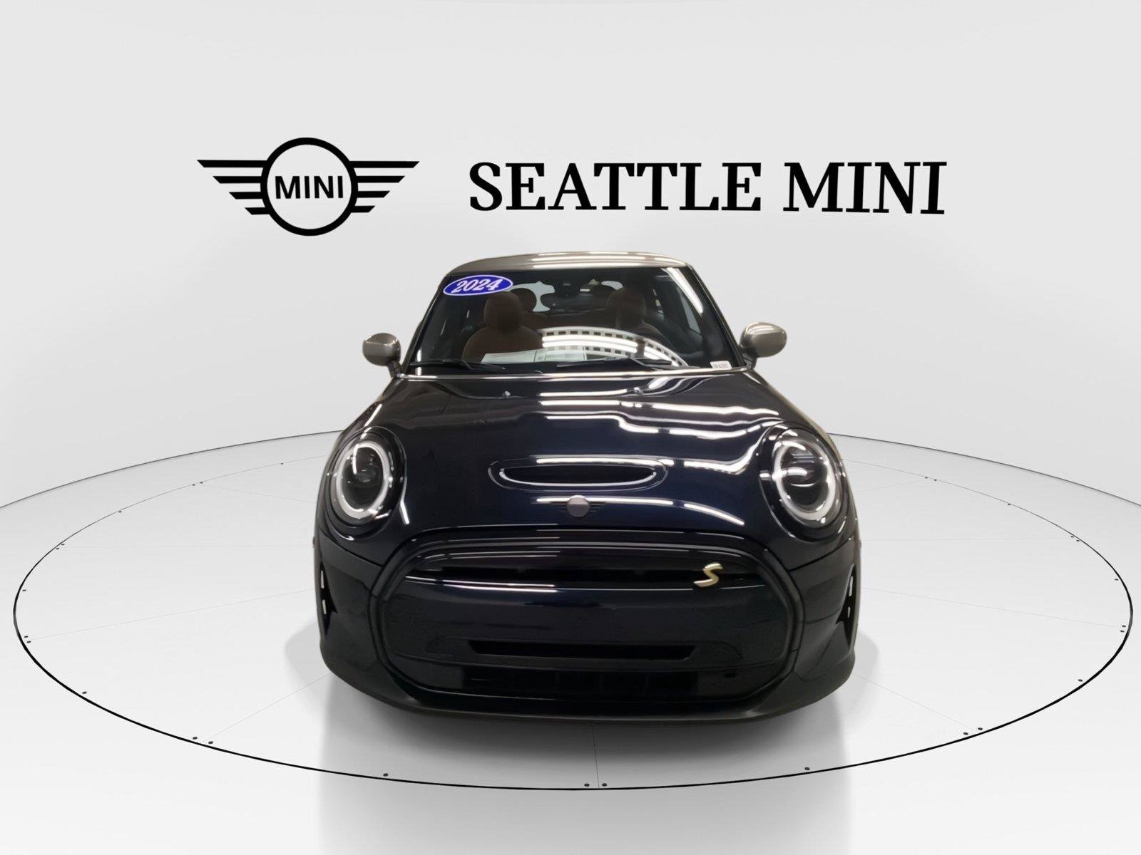 Used 2024 MINI Cooper SE FWD image 3
