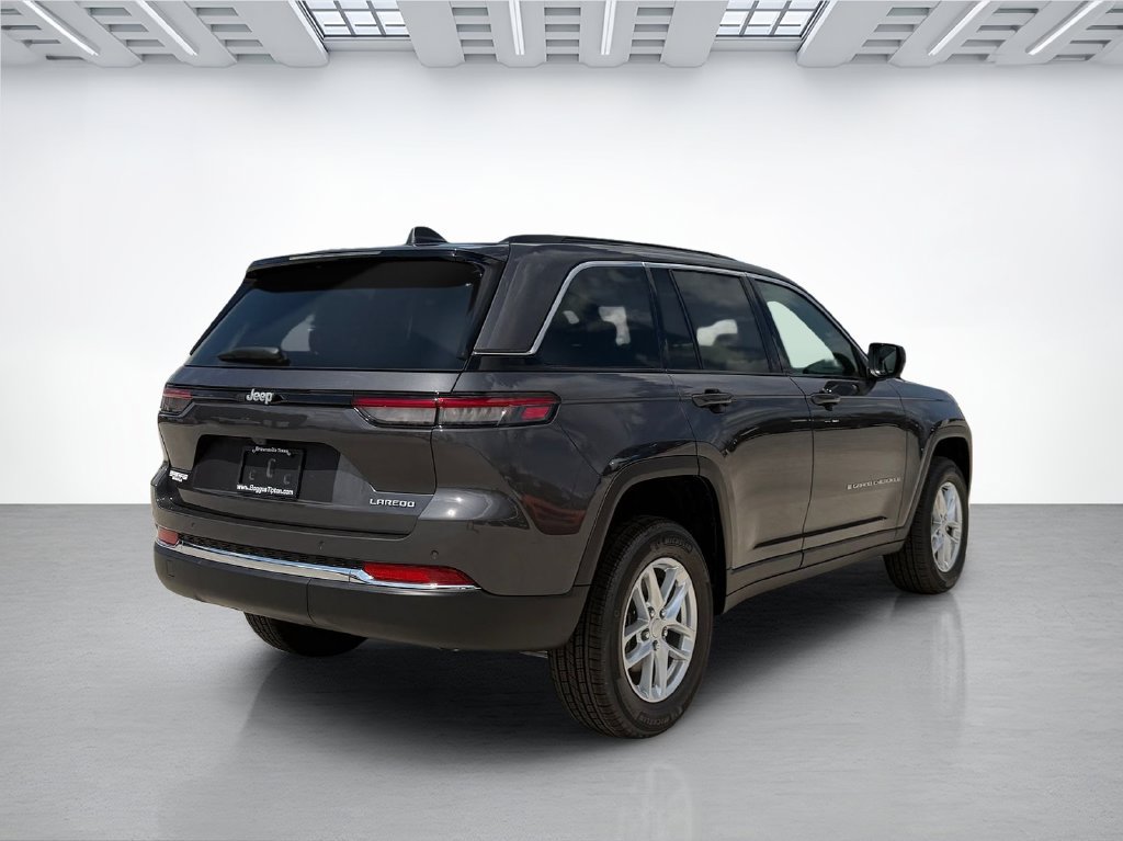 New 2026 Jeep Grand Cherokee Laredo RWD image 3
