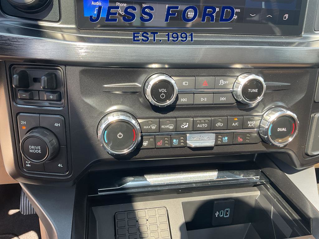 New 2025 Ford F350 Lariat image 18