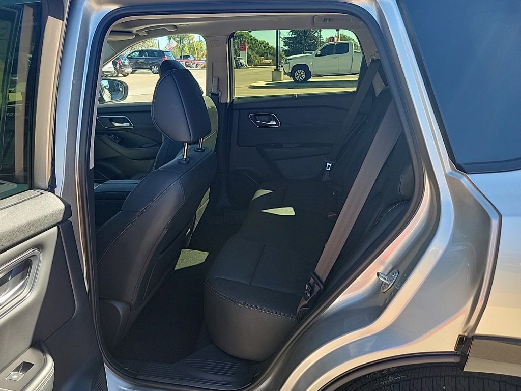 New 2026 Nissan Rogue SV image 12