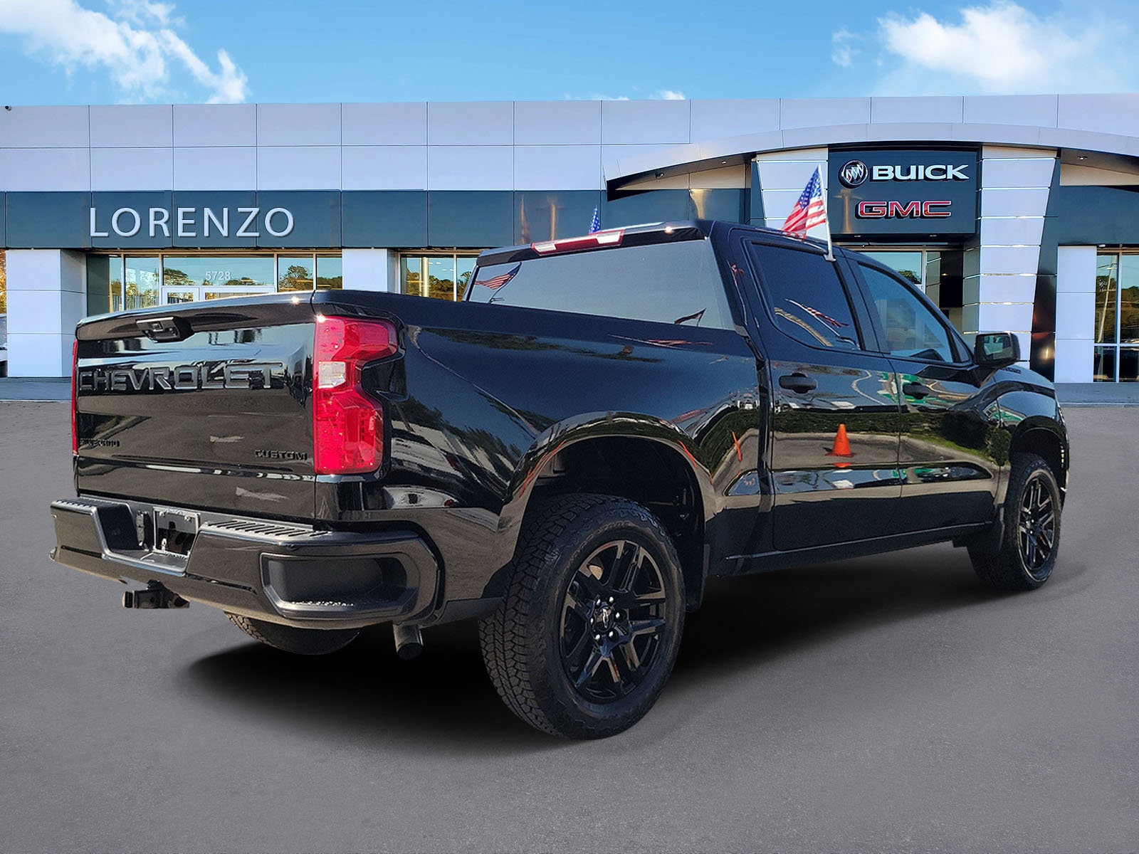 Used 2026 Chevrolet Silverado 1500 Custom w/ Turbomax Blackout Package RWD image 5