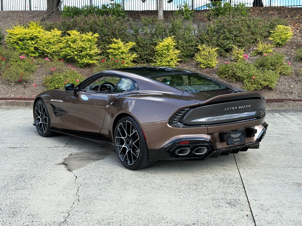 New 2025 Aston Martin Vanquish image 17