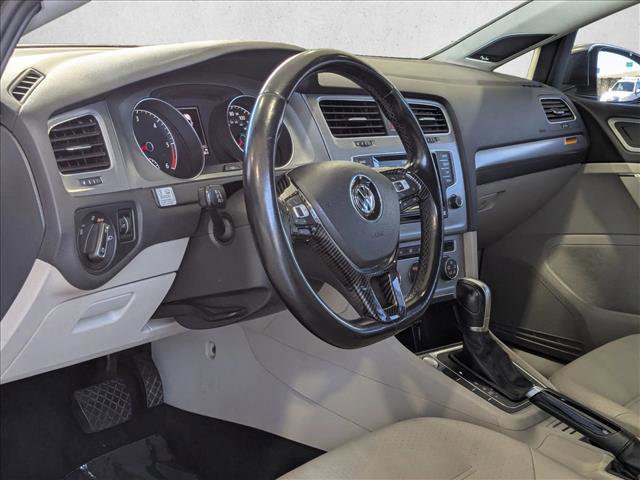 Used 2015 Volkswagen Golf TDI SE image 9