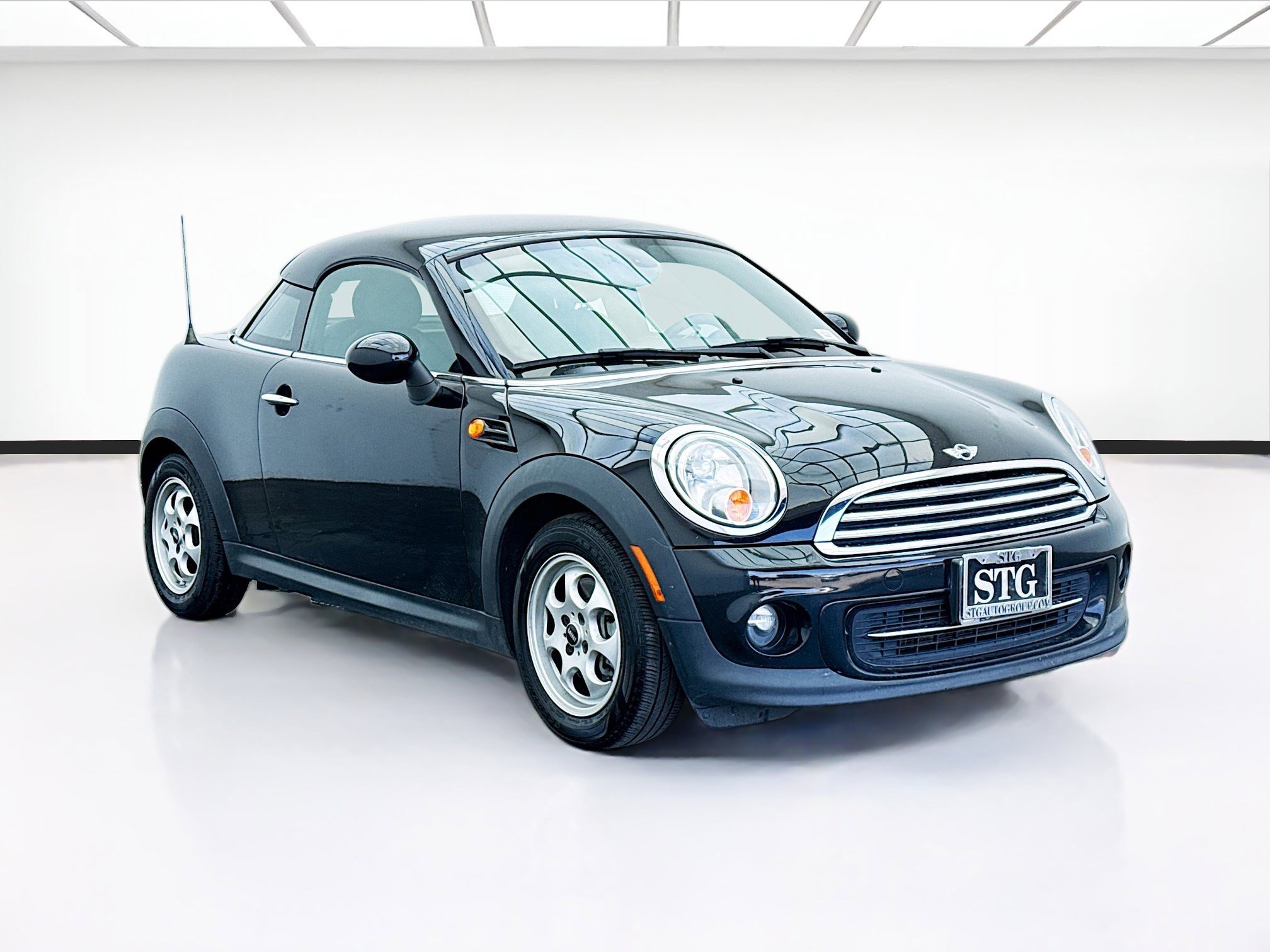 Used 2015 MINI Cooper Coupe image 3