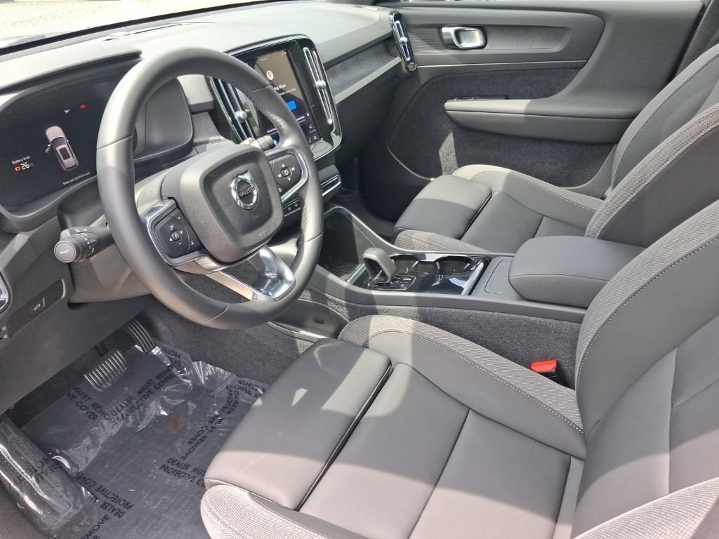 Used 2023 Volvo XC40 Recharge Plus w/ Protection Package Premier AWD/4WD image 13