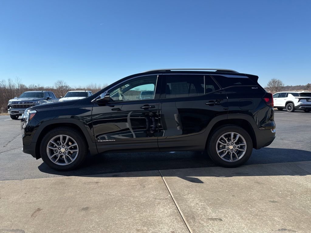 Certified 2024 GMC Terrain SLT w/ Infotainment Package II image 5