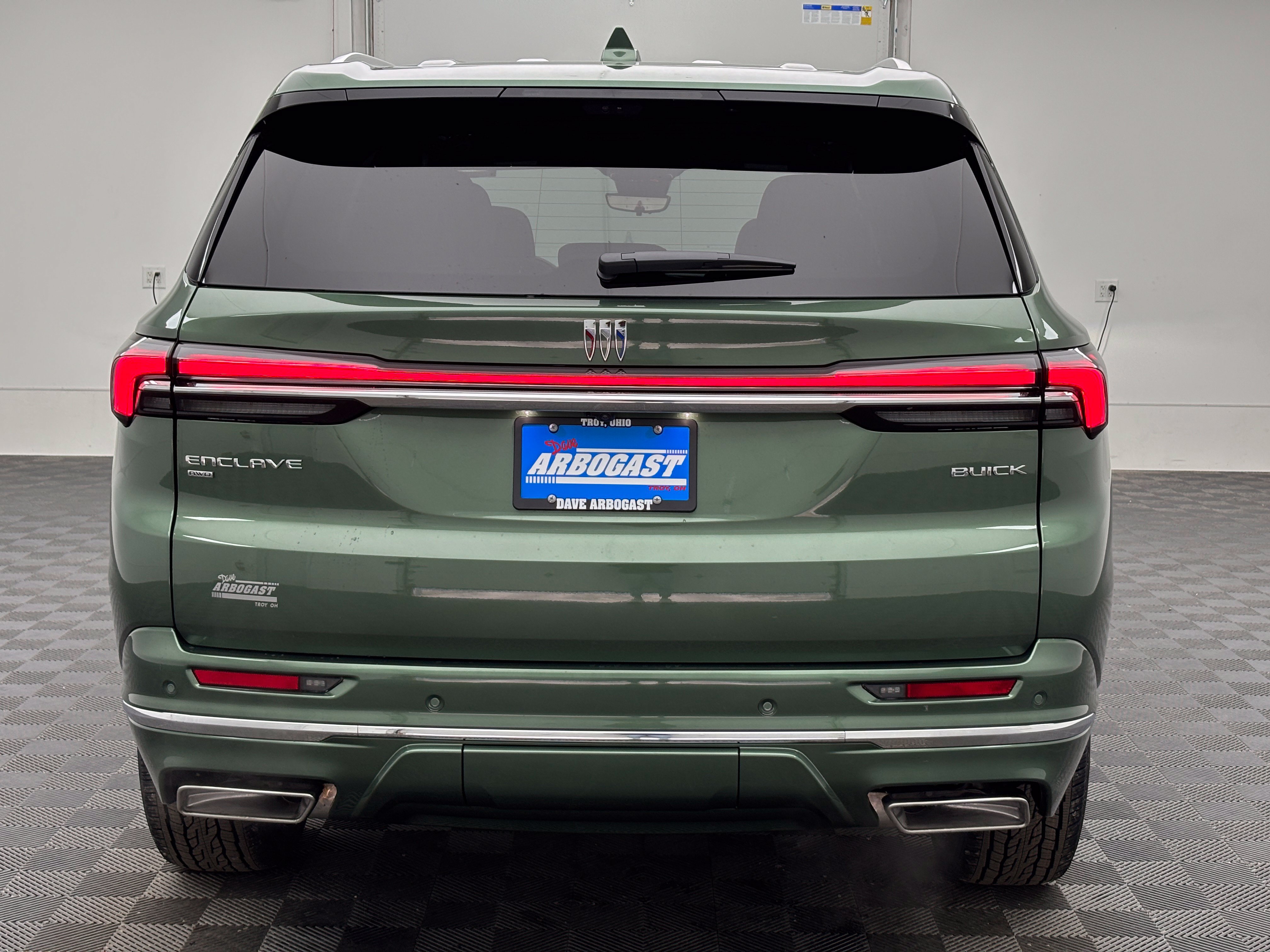 New 2027 Buick Enclave Avenir w/ LPO, Floor Liner Package AWD/4WD image 12