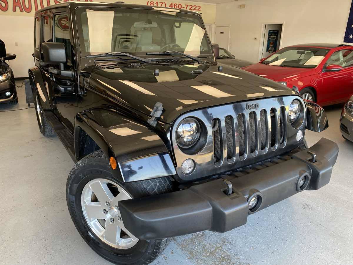 Used 2009 Jeep Wrangler Unlimited Sahara w/ Dual Top Group AWD/4WD image 5
