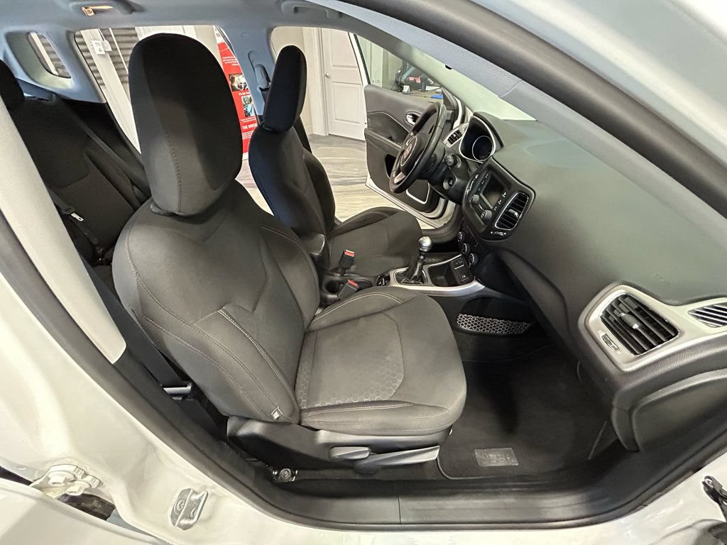Used 2017 Jeep Compass Sport FWD image 34