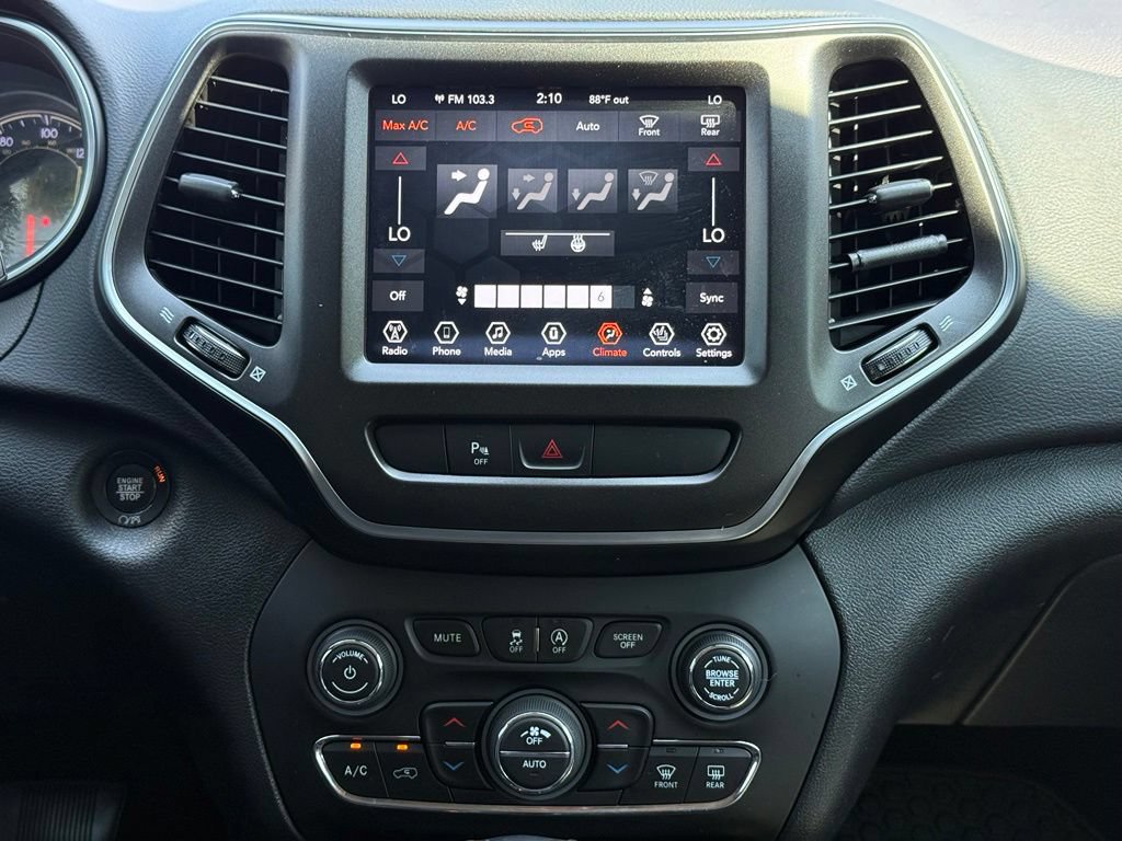 Used 2019 Jeep Cherokee Trailhawk w/ Comfort/Convenience Group AWD/4WD image 26