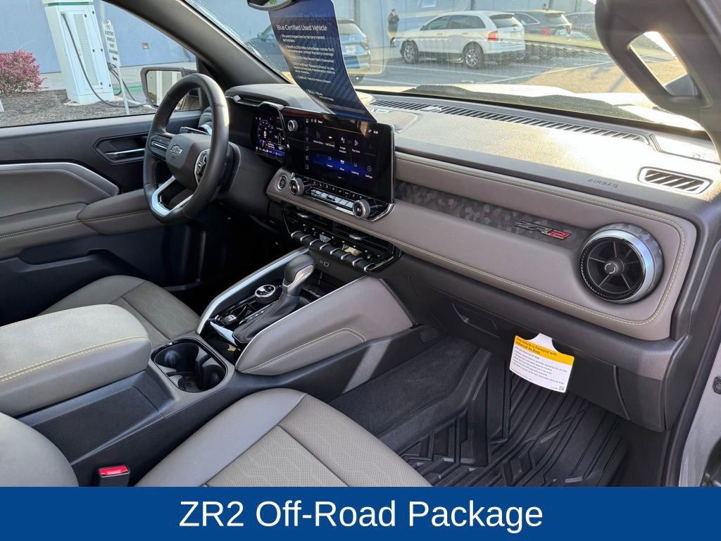 Used 2025 Chevrolet Colorado ZR2 w/ Technology Package image 21
