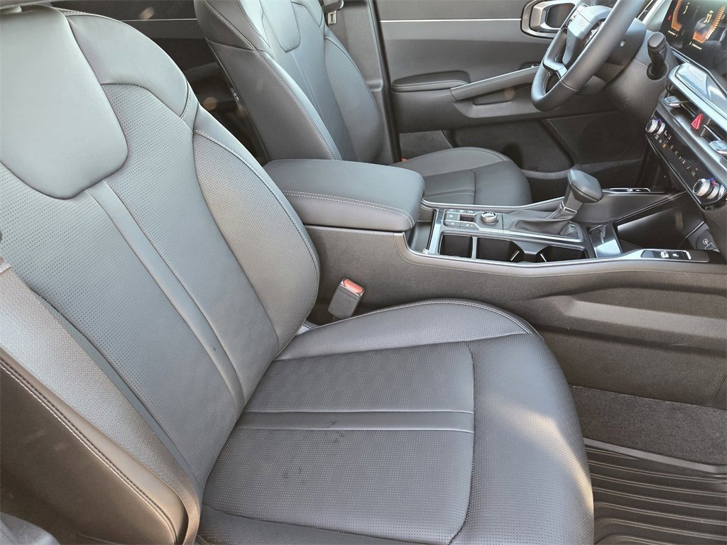 New 2026 Kia Sorento S w/ S Panoramic Sunroof Package FWD image 12
