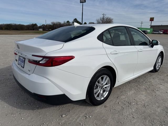 Used 2025 Toyota Camry LE image 6