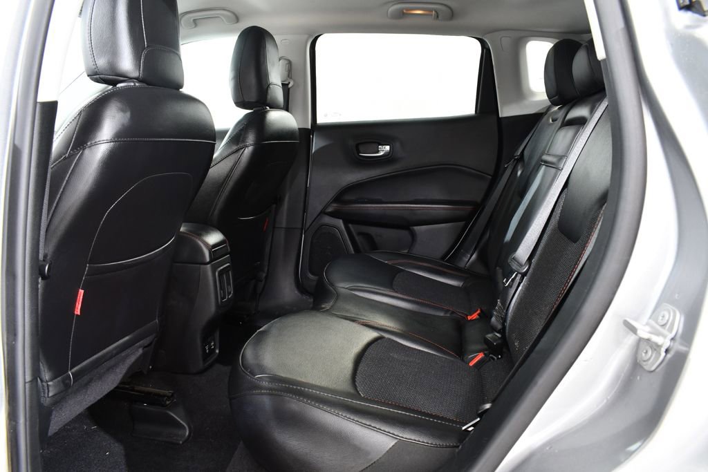 Used 2019 Jeep Compass Trailhawk image 16