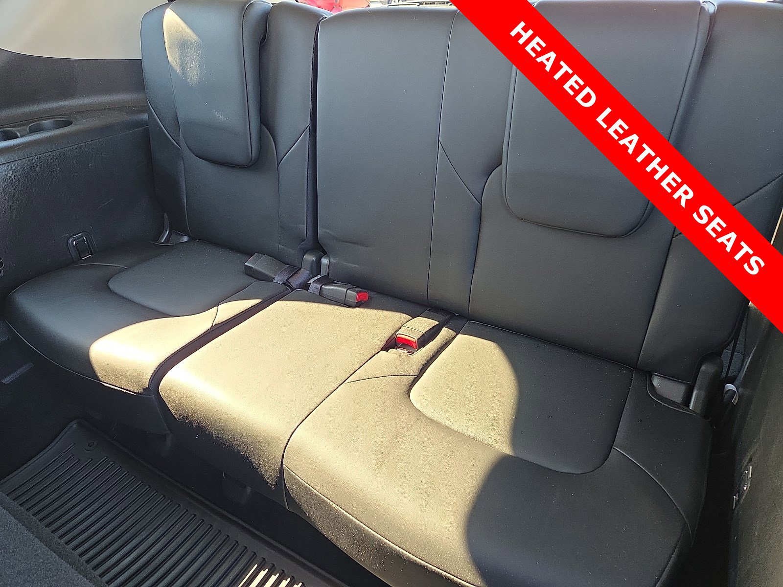 Used 2024 Nissan Armada SV image 10