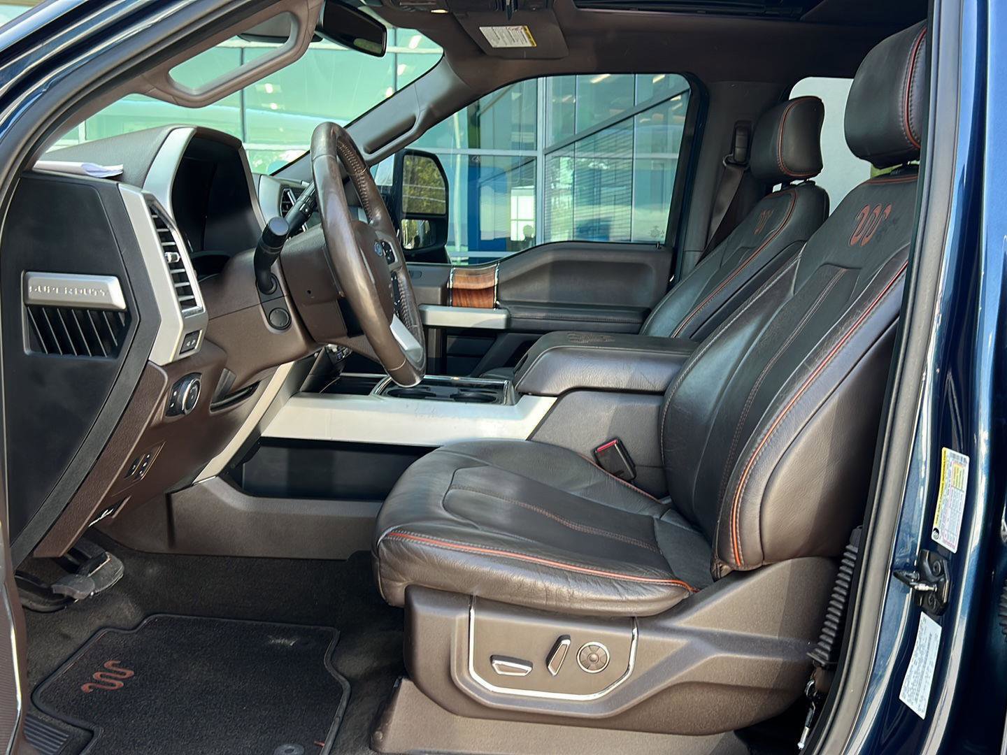 Used 2017 Ford F250 King Ranch w/ King Ranch Ultimate Package AWD/4WD image 9