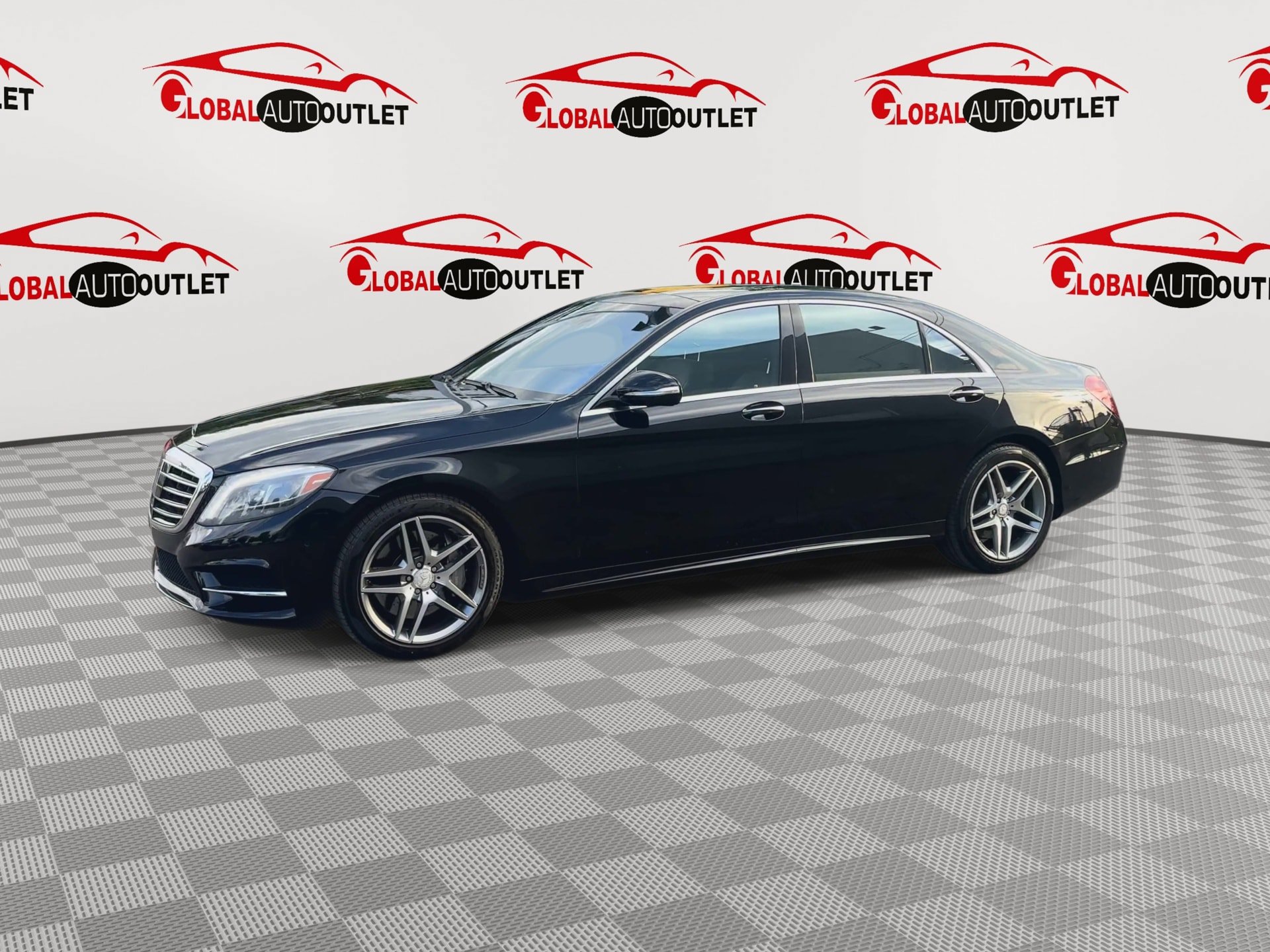 Used 2015 Mercedes-Benz S 550 4MATIC Sedan w/ Sport Package image 4