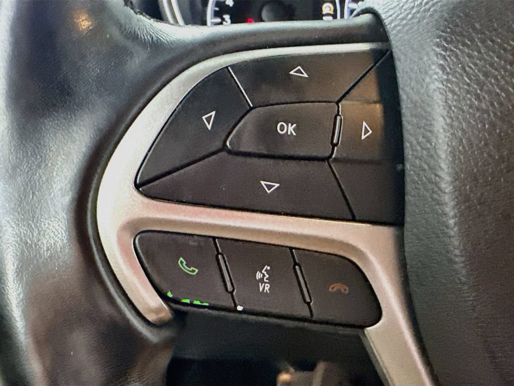 Used 2019 Jeep Grand Cherokee Altitude RWD image 24
