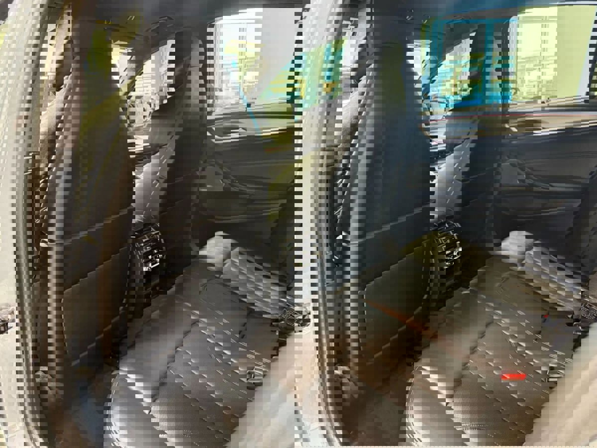 Used 2019 BMW M5 w/ Executive Package image 38