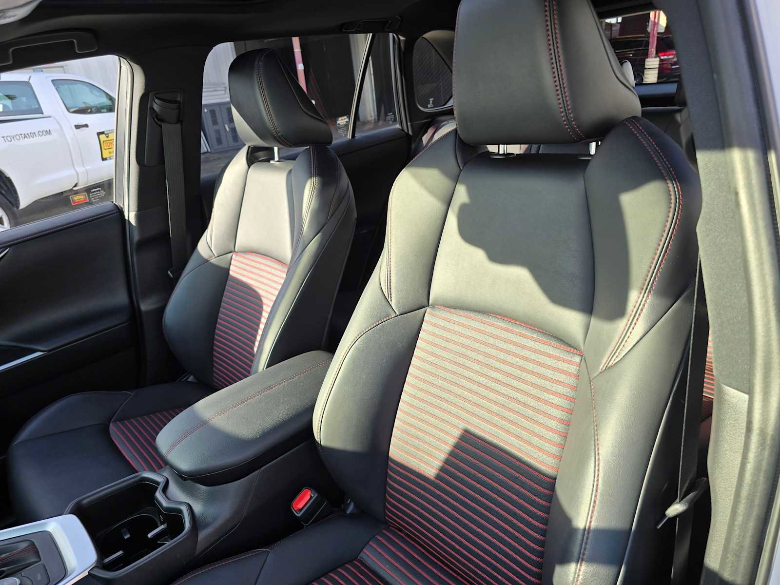 Used 2022 Toyota RAV4 XSE image 21