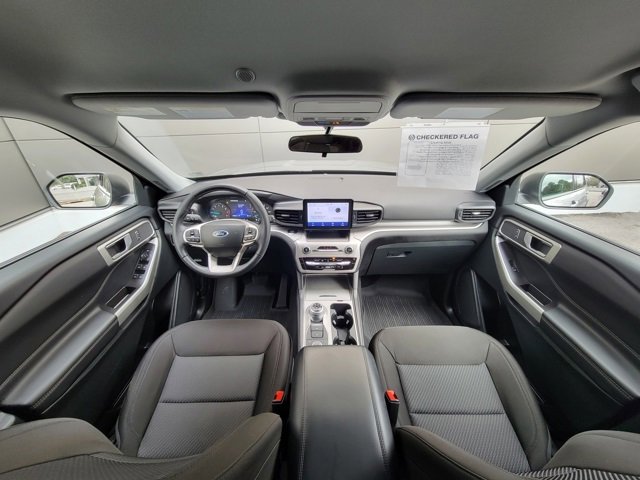 Used 2023 Ford Explorer XLT image 17