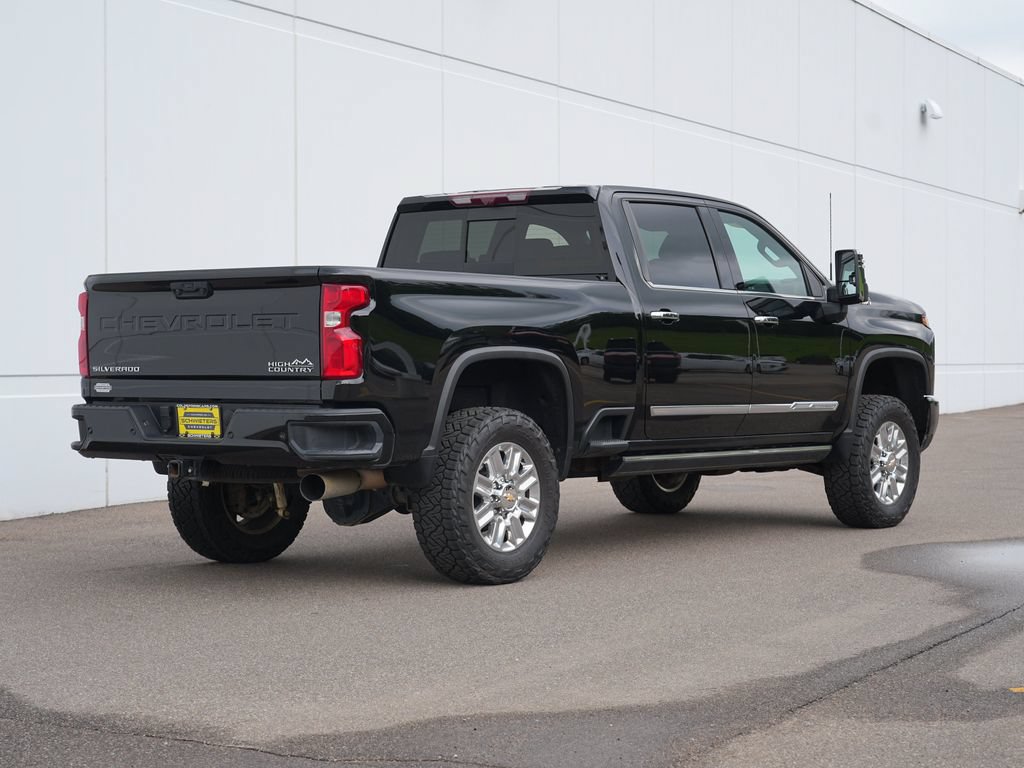 Certified 2024 Chevrolet Silverado 3500 High Country w/ High Country Premium Package AWD/4WD image 3