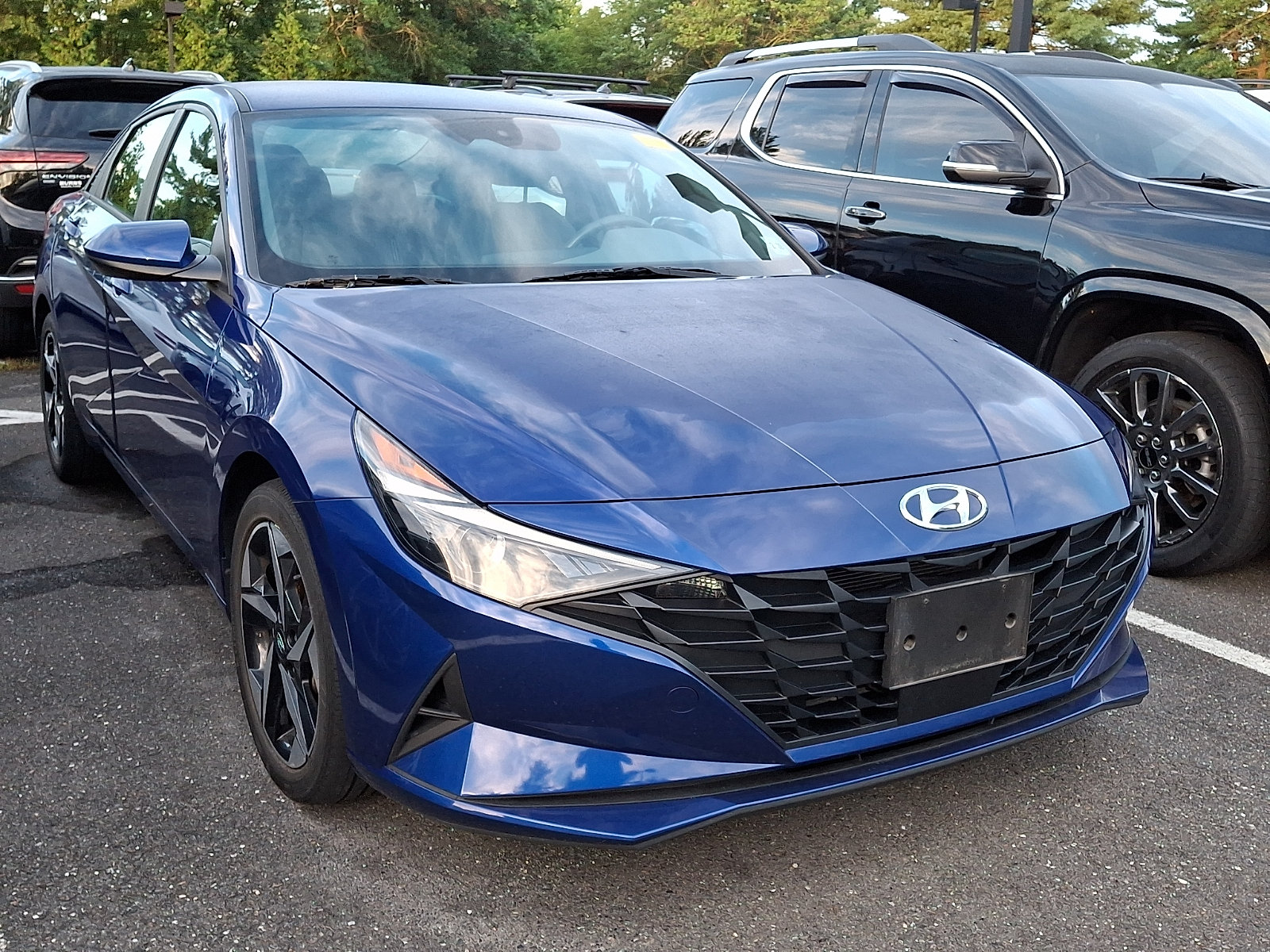 Used 2023 Hyundai Elantra SEL w/ Convenience Package FWD image 5