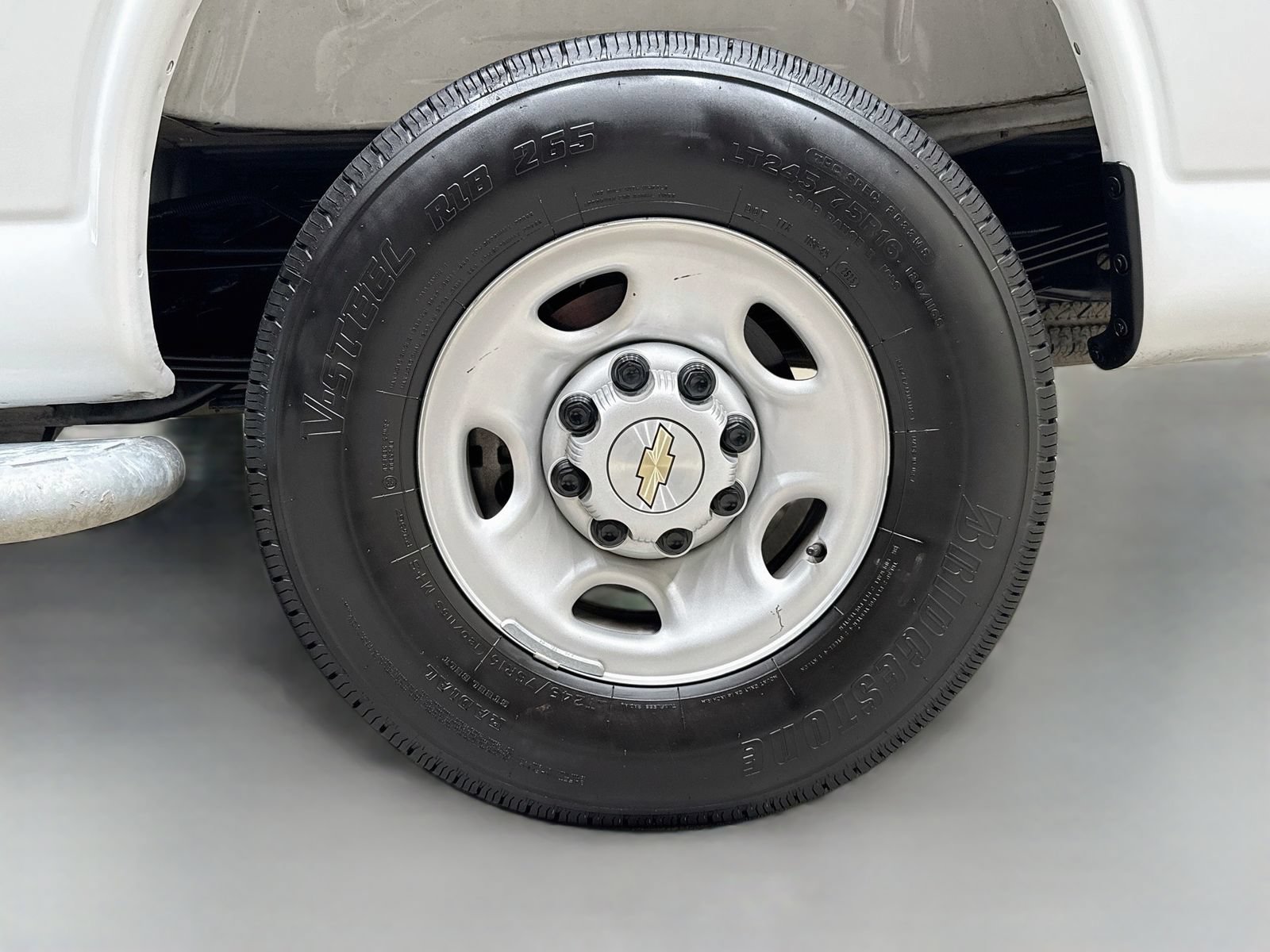 Used 2025 Chevrolet Express 2500 w/ Driver Convenience Package RWD image 29