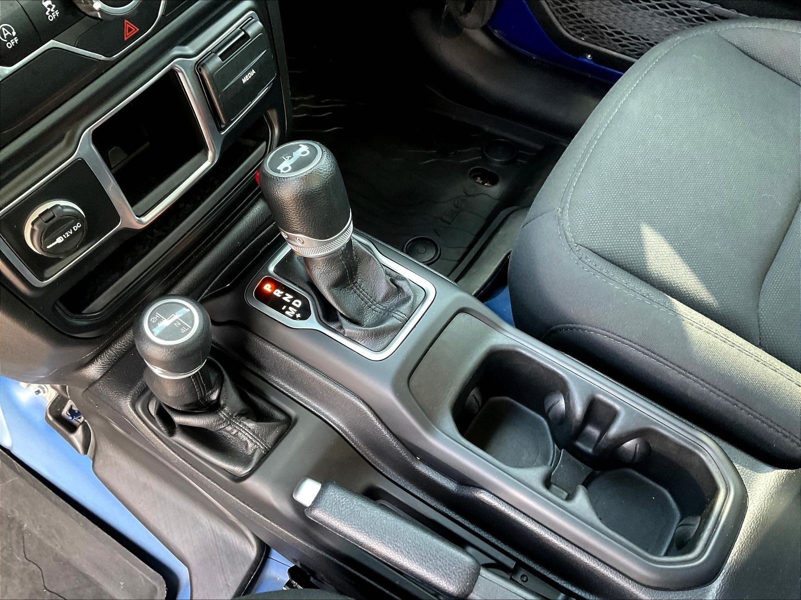 Used 2019 Jeep Wrangler Sport AWD/4WD image 17
