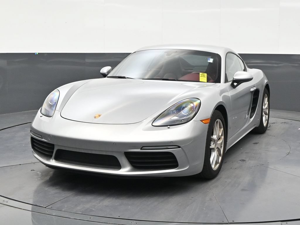 Used 2024 Porsche 718 Cayman RWD image 8