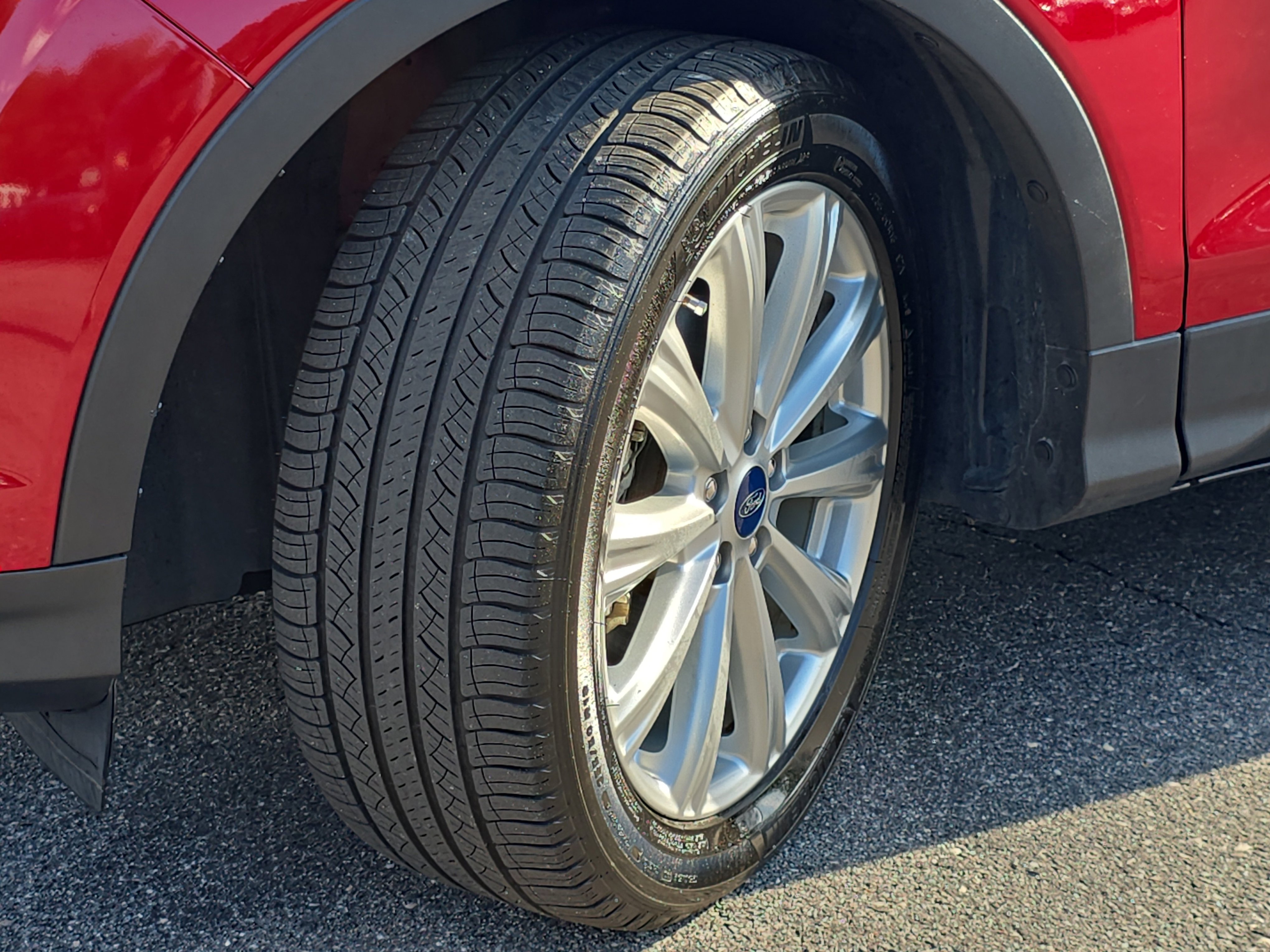 Used 2019 Ford Escape SEL FWD image 32
