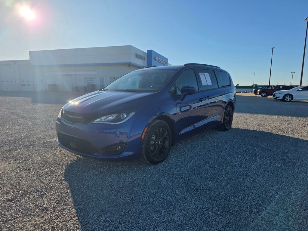 Used 2020 Chrysler Pacifica Touring-L w/ Advanced Safetytec Group image 8