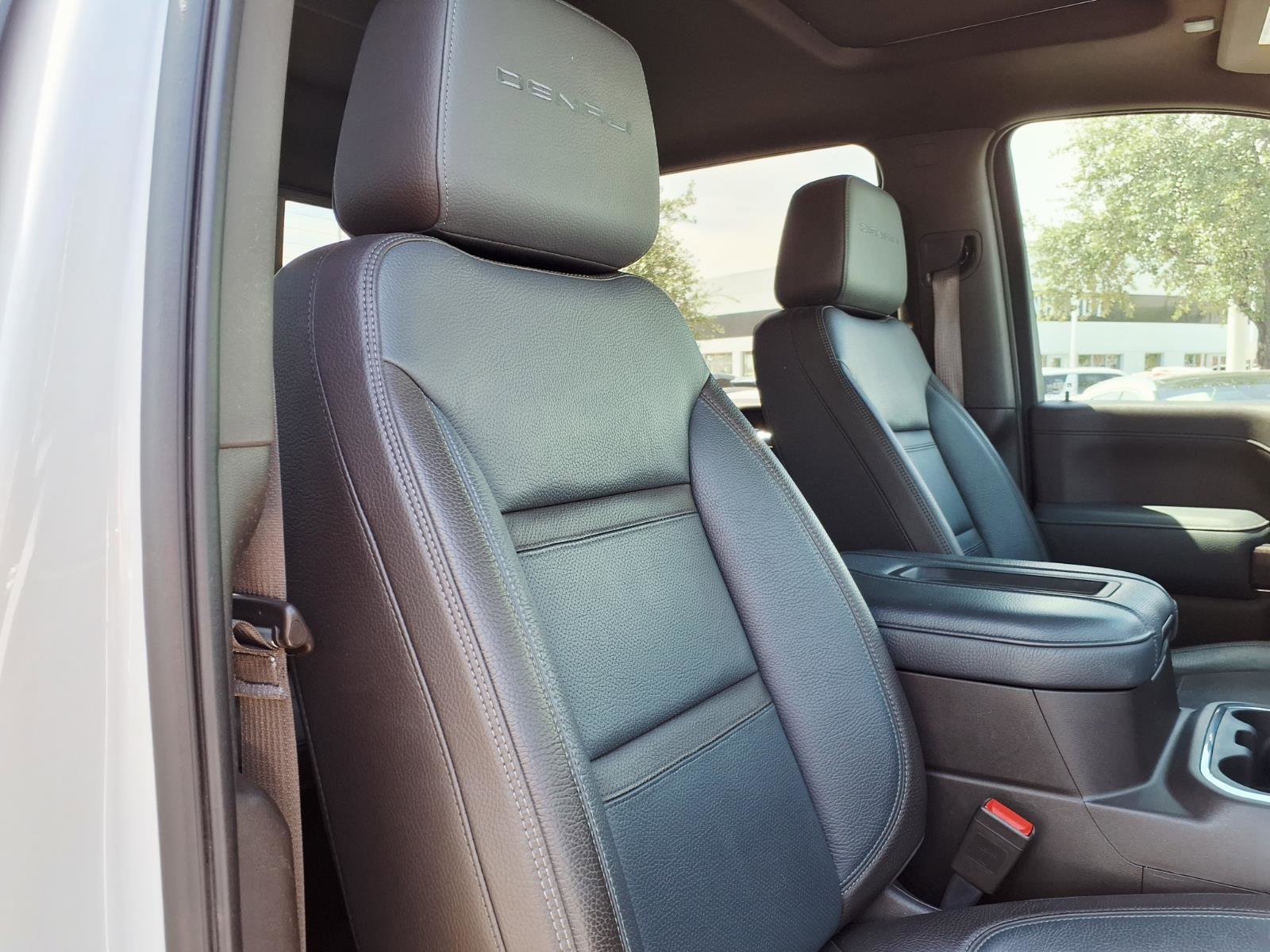 Used 2021 GMC Sierra 3500 Denali w/ Denali Ultimate Package image 17