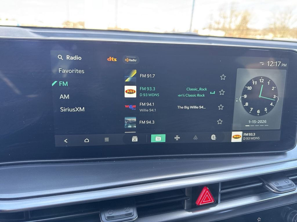 Used 2025 Kia Sorento LX image 16