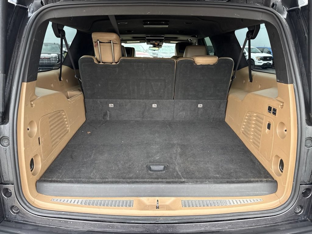 Used 2018 Cadillac Escalade ESV Platinum AWD/4WD image 9