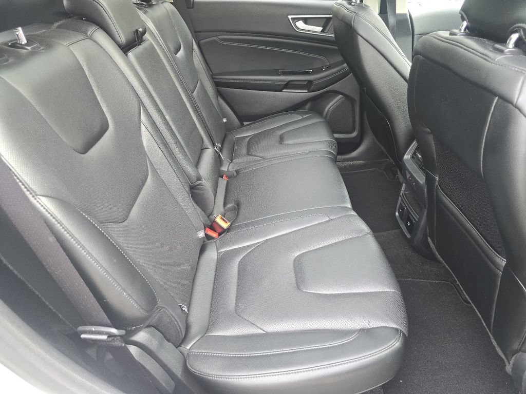 Used 2019 Ford Edge Titanium w/ Equipment Group 301A FWD image 21