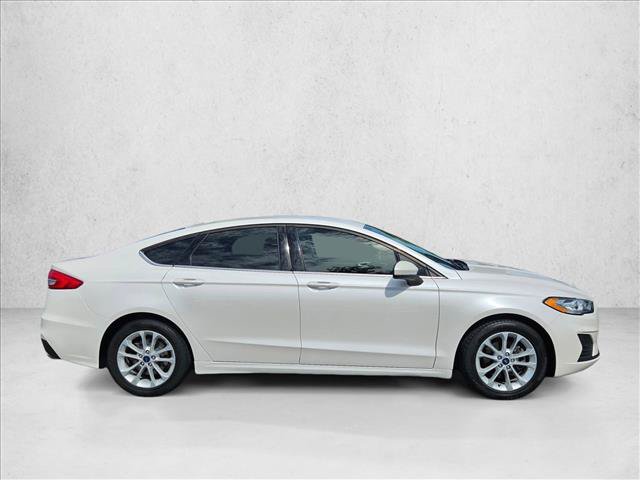 Used 2019 Ford Fusion SE FWD image 4