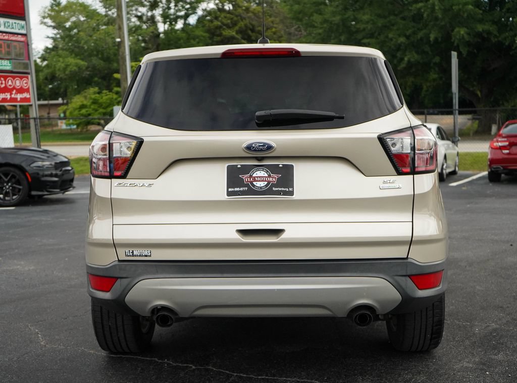 Used 2017 Ford Escape SE FWD image 18