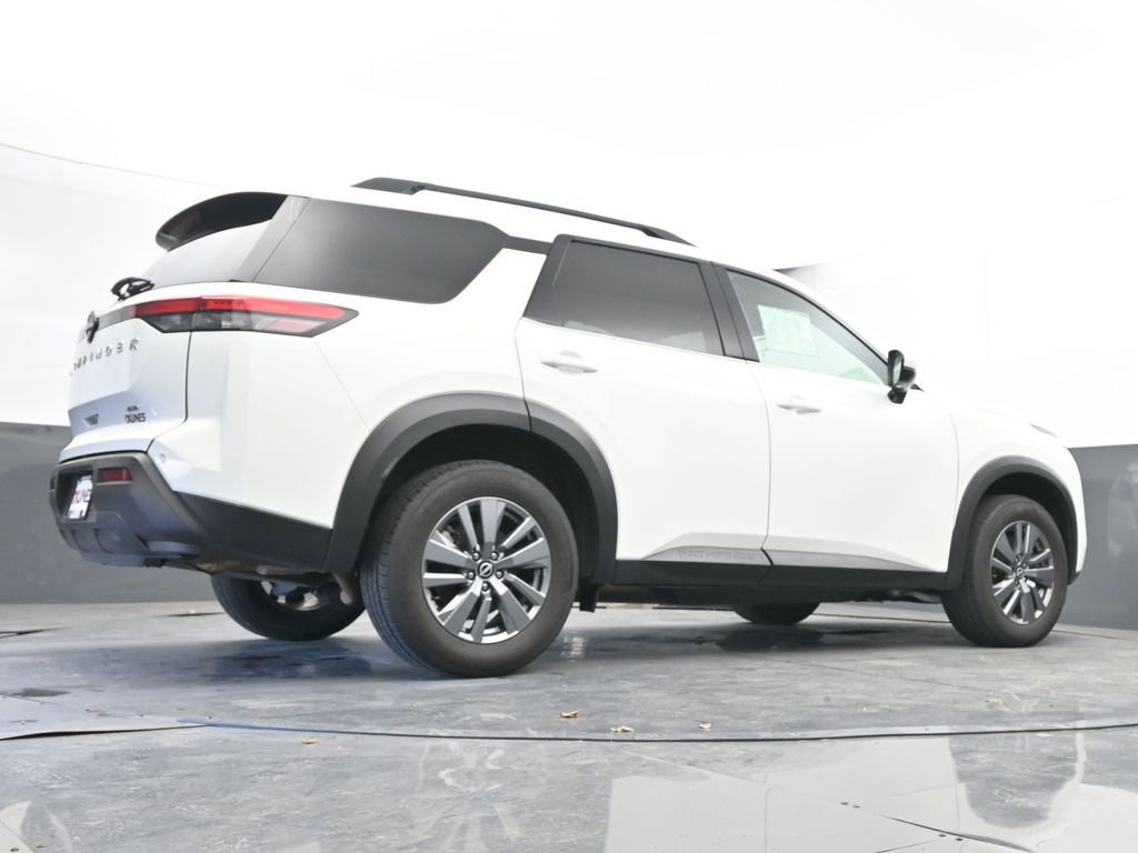 Used 2025 Nissan Pathfinder SV AWD/4WD image 52